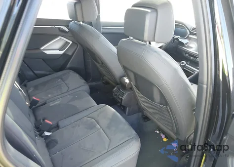 2020 Audi Q3 Premium 45 Tfsi Quattro Tiptronic z USA, uszkodzony, nr VIN WA1AECF35L1048823